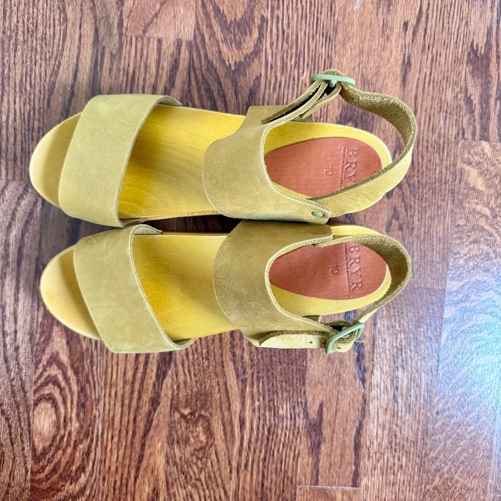 Bryr Mustard Yellow Platform Sandals